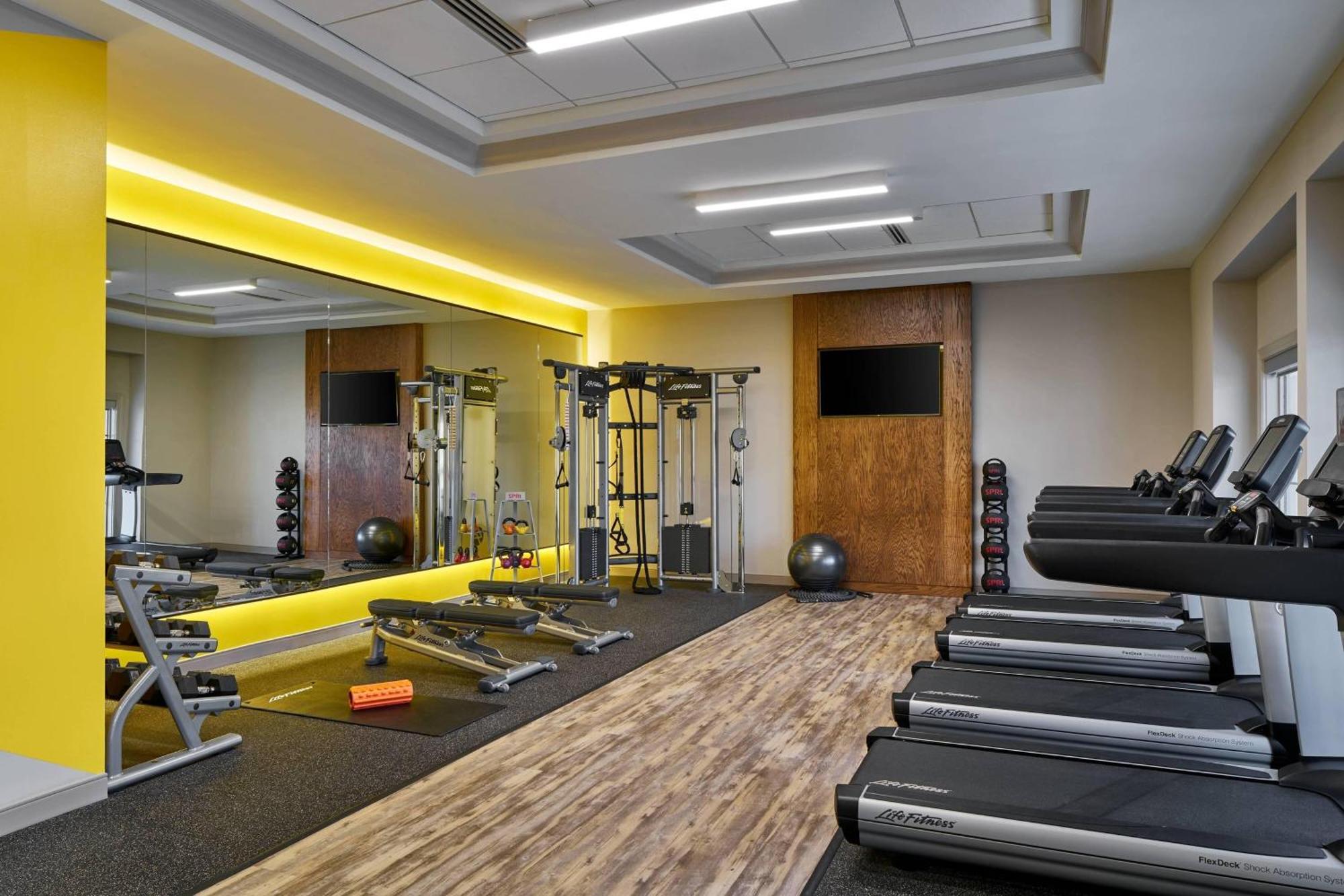 Delta Hotels By Marriott Norfolk Airport Екстер'єр фото